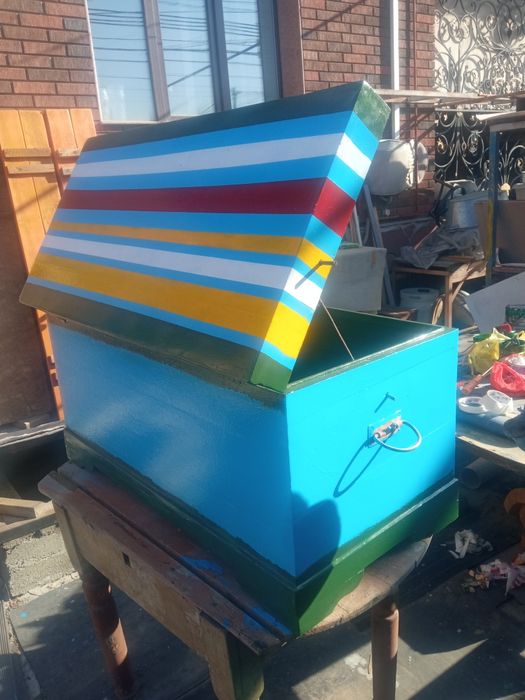 Продам деревянный.сундук.