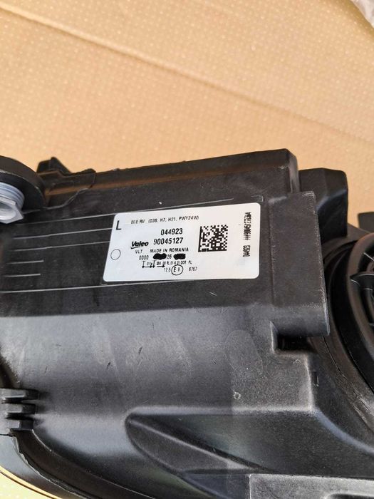 Faruri VALEO NOI ( EUROPA) FULL echipate 044923/044924,D3S, H7, Bi-Xenon