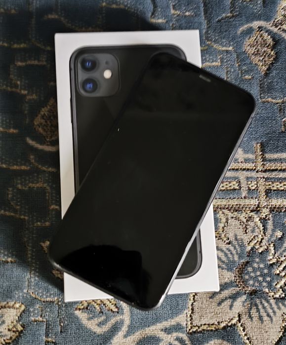 Продам iPhone 11 в отличном состоянии