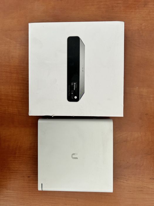 Продам UniFi контроллер