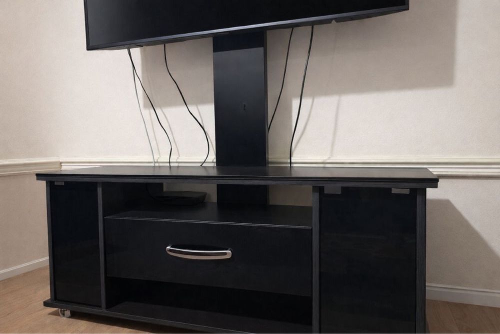 Замонавый телевизор подставкаси сотилади