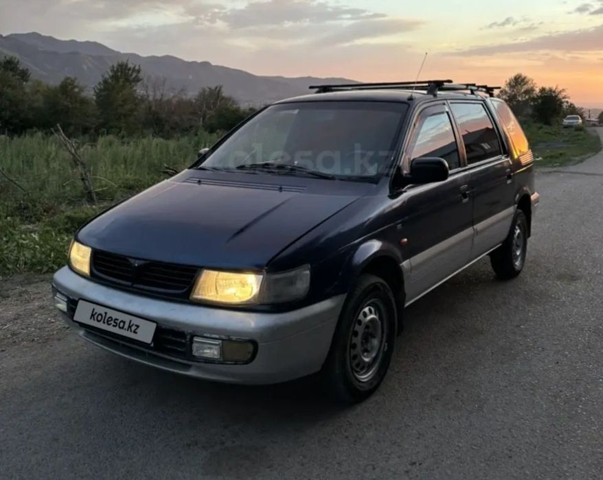 Mitsubishi space wagon