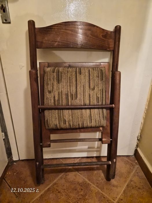 Сгъваем трапезен стол