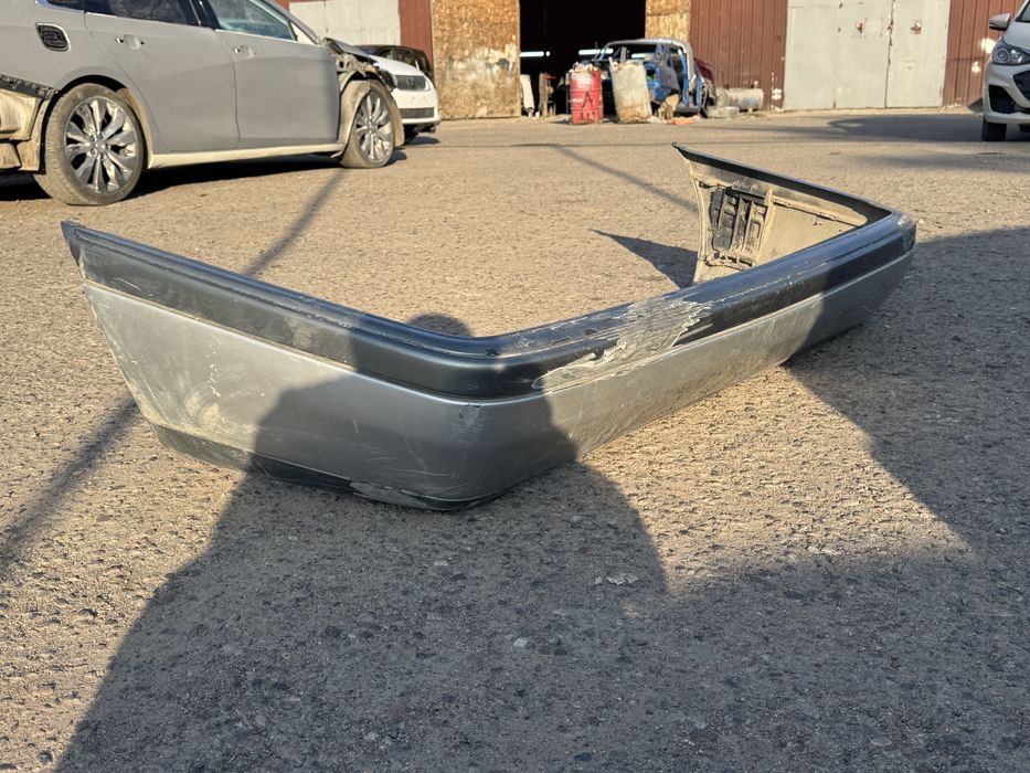 Задний бампер на мерседес 202