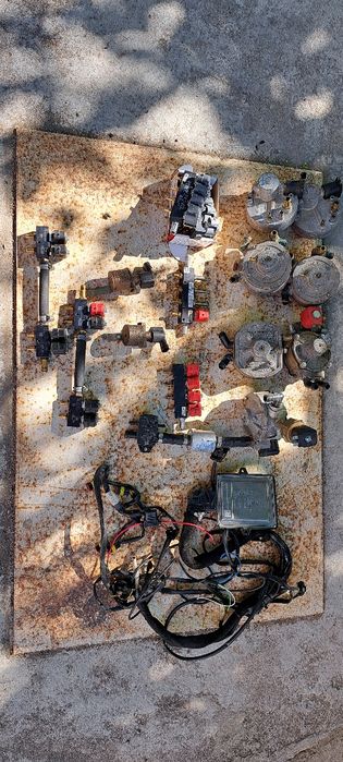 Продавам газов инжекцион Landi Renzo 4 цилиндъра