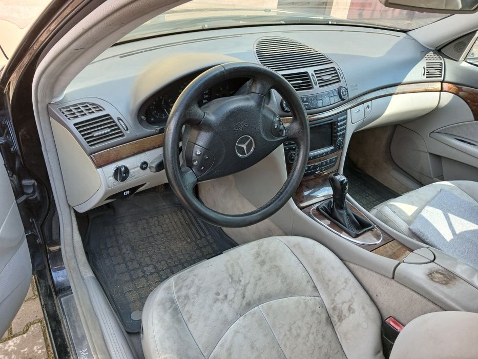 MERCEDES-BENZ E-Class 0 — imagine 3