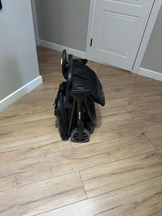 Продам коляску Easywalker Jackey