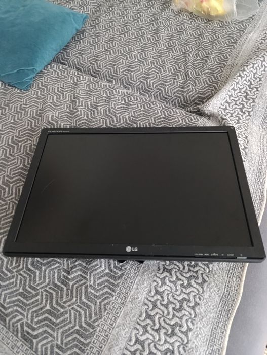 Lg Flatron w2242ST