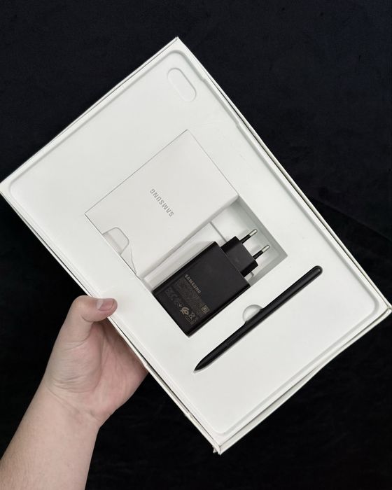 Продается планшет Samsung Tab S7+ в полном комплетке