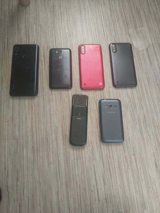 Продам смартфоны