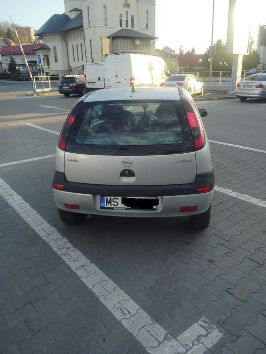 Vand Opel Corsa  an 2001, benzina, rovinieta valabila pana in 2027, itp , acte in regula, Nr tel: 0757428595 pret 490 euro
