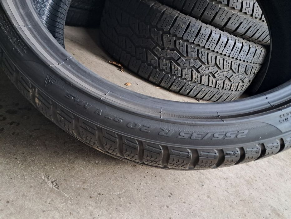 1xAnvelopa second iarna 255 35 R20 Pirelli 6mm