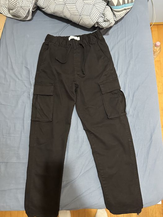 Pantaloni cargo bershka