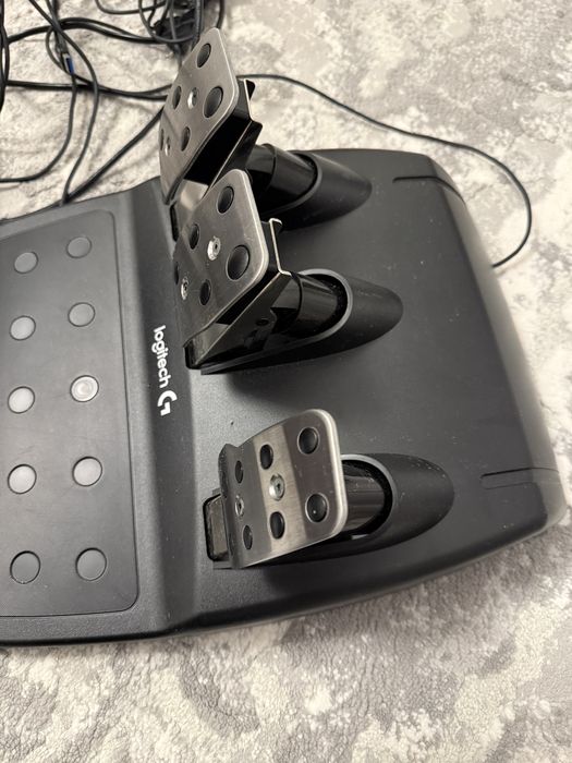 Vand volan si pedale Logitech G29