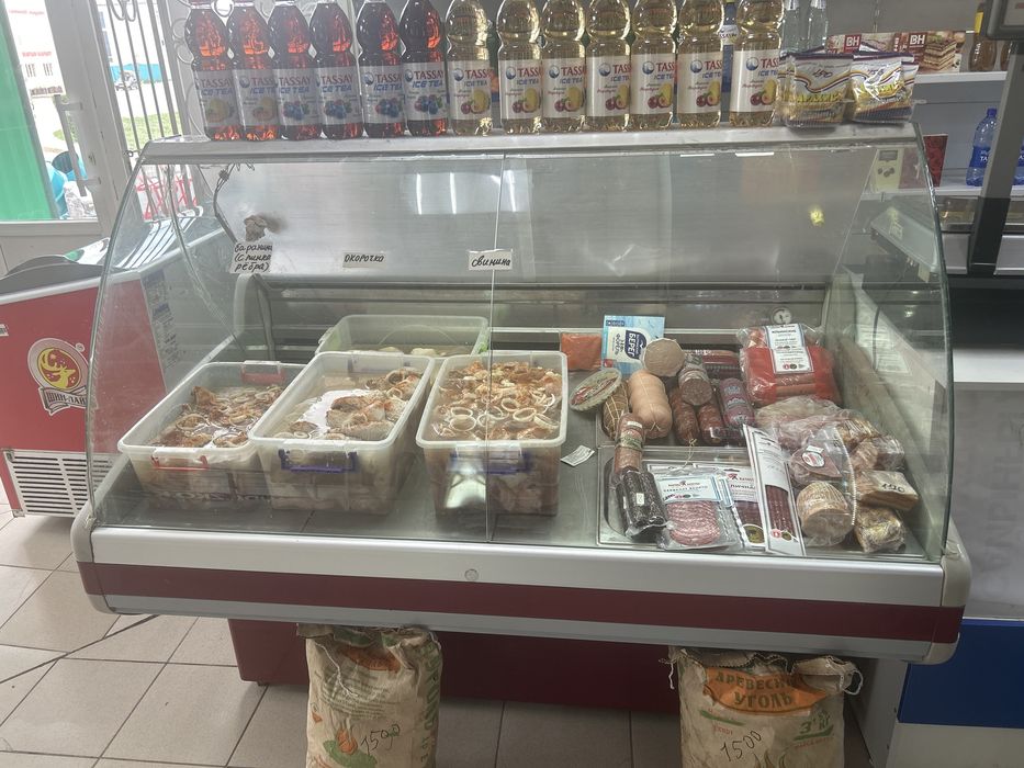 Продам витрины холодильные