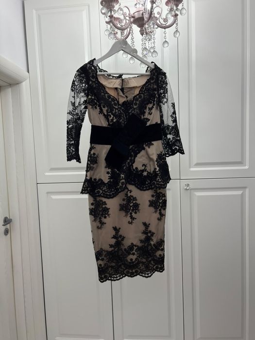 Vand rochie dantela