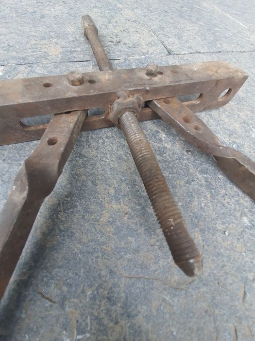 Скоба за  лагери