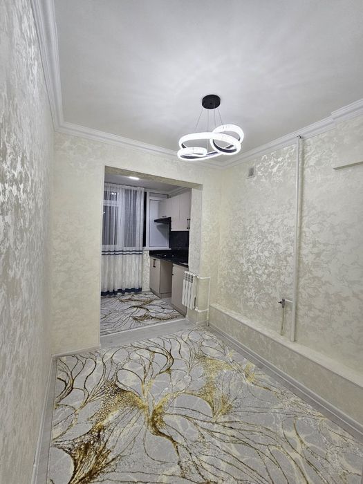 Продаётся 2х комнатная квартира на 3м этаже в 4х этажном доме.