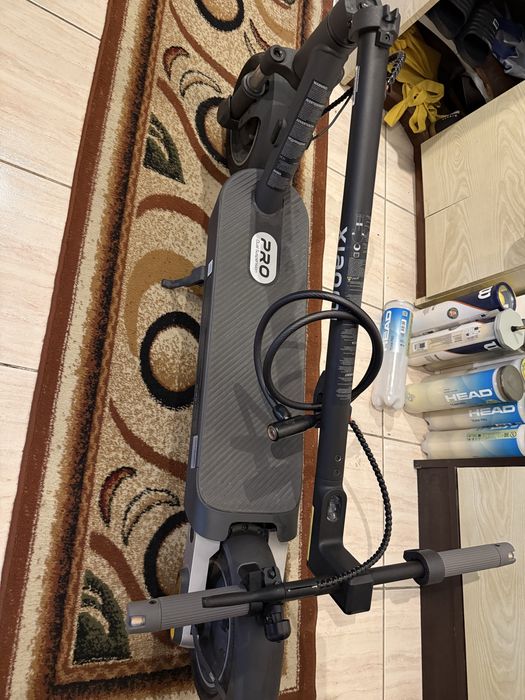 Trotineta Electrica Xiaomi 5 Pro, 400 - 1000W, 25 Km/h, Autonomie 60 Km, Negru