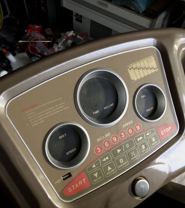 Vând bandă de alergat electrică