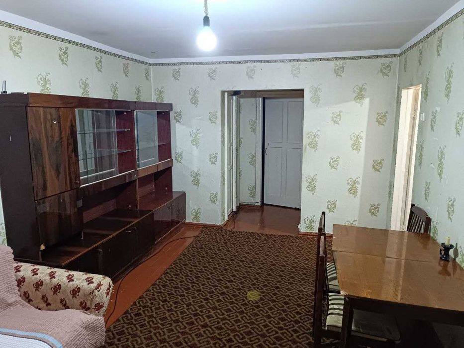 Продается 3-комнатная квартира с капитальным ремонтом (Чирчик)