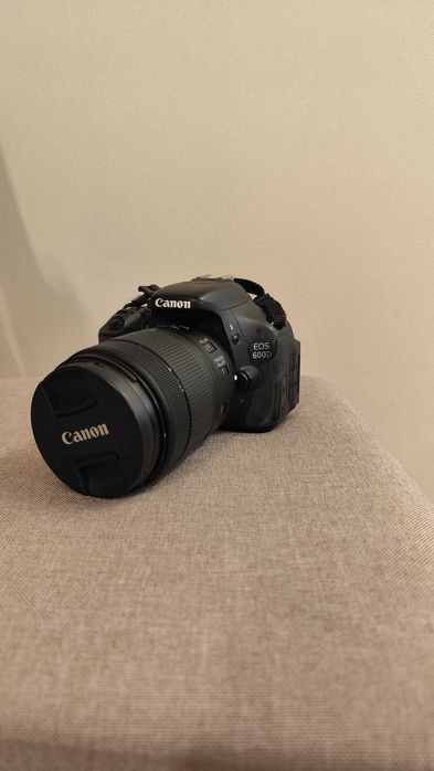 Canon EOS 600D + 2 обектива Canon 75-300mm+18-135mm + комплект