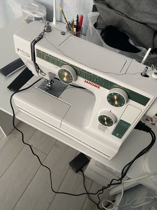 Швейная машинка джаноми