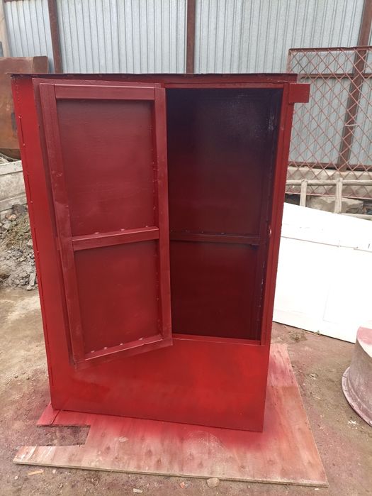 Продам сейф шкаф металлический