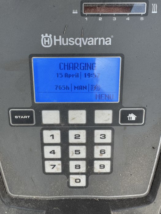 Robot tuns iarba/gazon Husqvarna 105