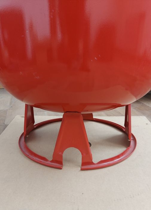 Расшерительный бак.