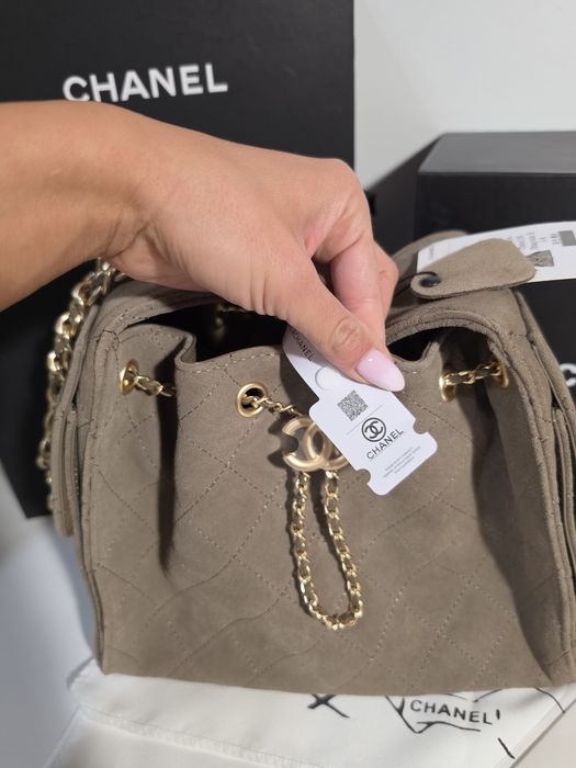 Налична чанта Chanel Hobo 25S велур