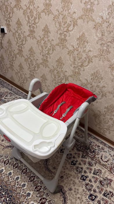 Детский стульчик для кормления