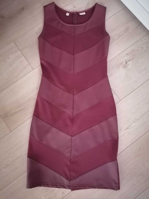 Rochie elegantă, cu detalii de piele, vișinie