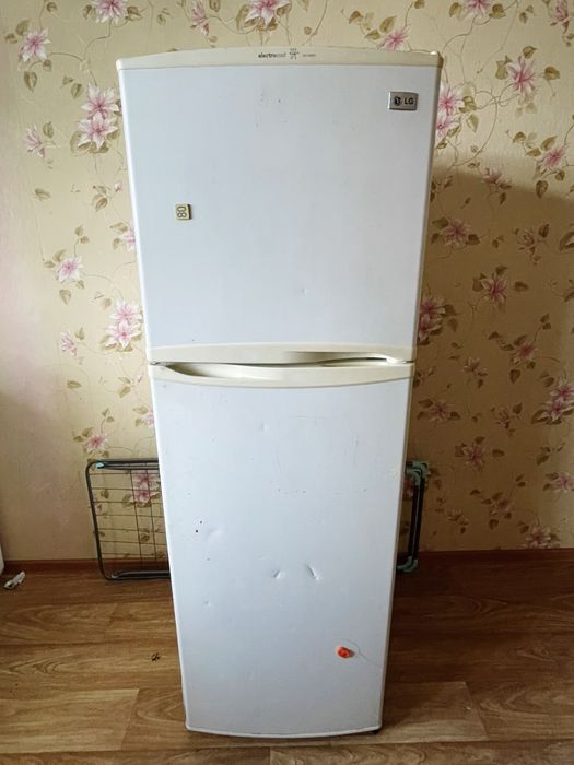 Продам холодильник