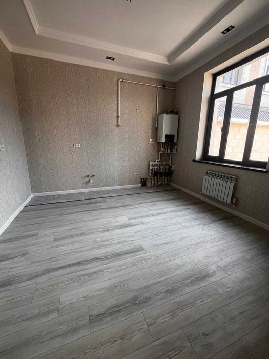 Продается 2-х этажный коттедж в городе Янгиюль