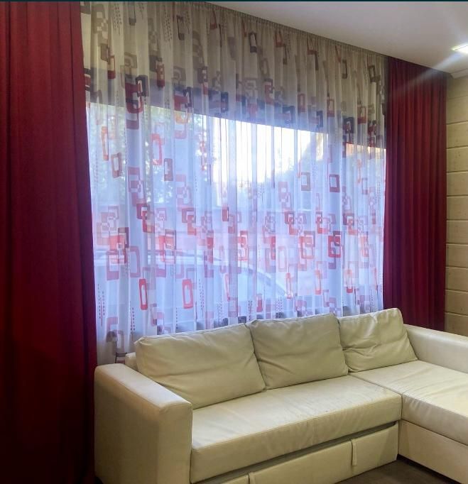 продам шторы 2,8*на 2,5 м