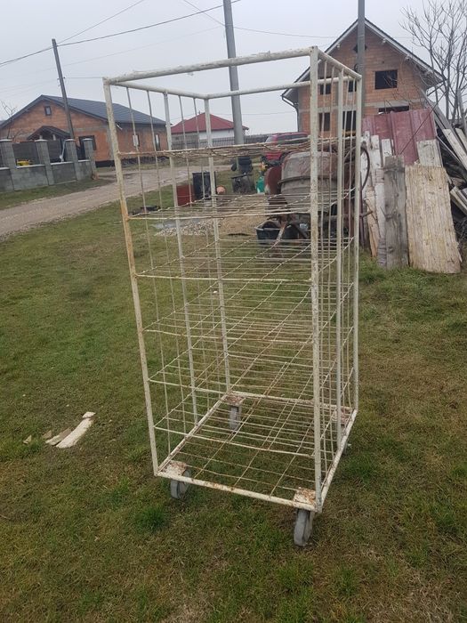 Carut cu roti foarte solid