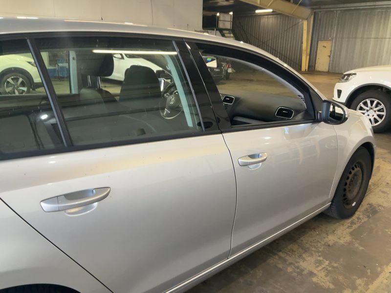 Volkswagen Golf VI 1.6 TDI Trendline BlueMotion Tech 2011