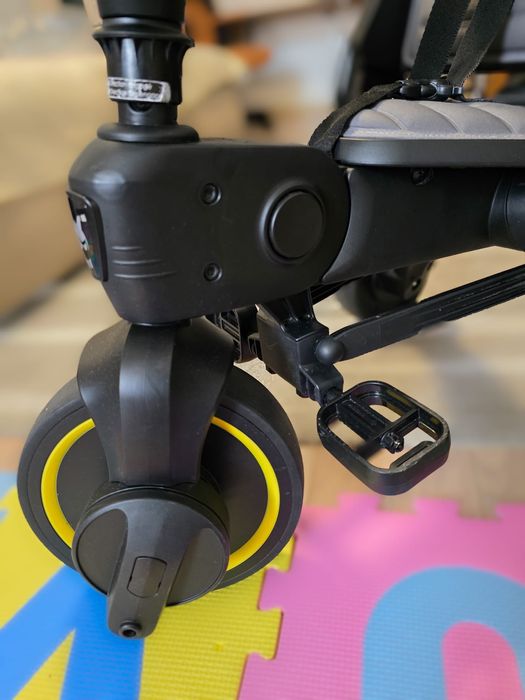 Tricicletă Doona Liki Trike S3 Grey Hound – stare foarte bună