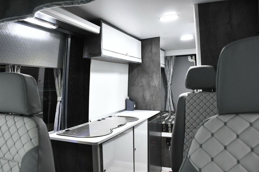 Autorulota / Campervan /Peugeot Boxer An 2010/ Euro 5 omologat M1