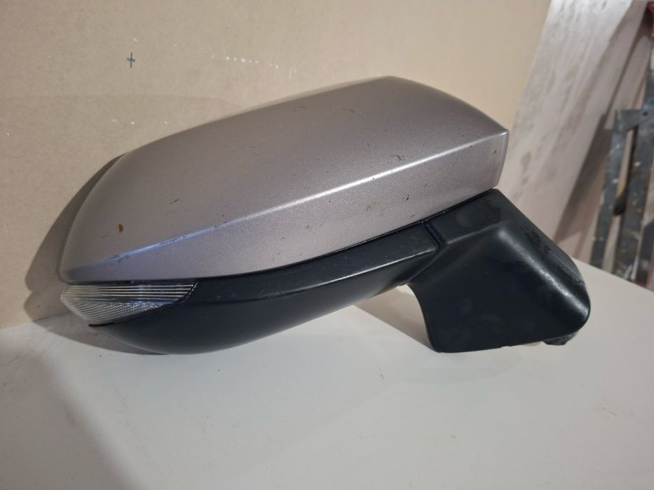 Дясно огледало Toyota Corolla Sedan 2019 - 2024