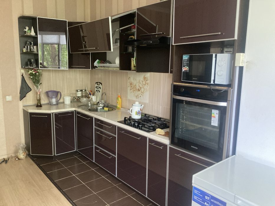 Шкаф кухонный  буу