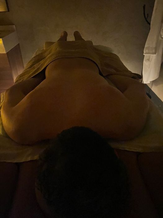 Профессиональный массажист Ера