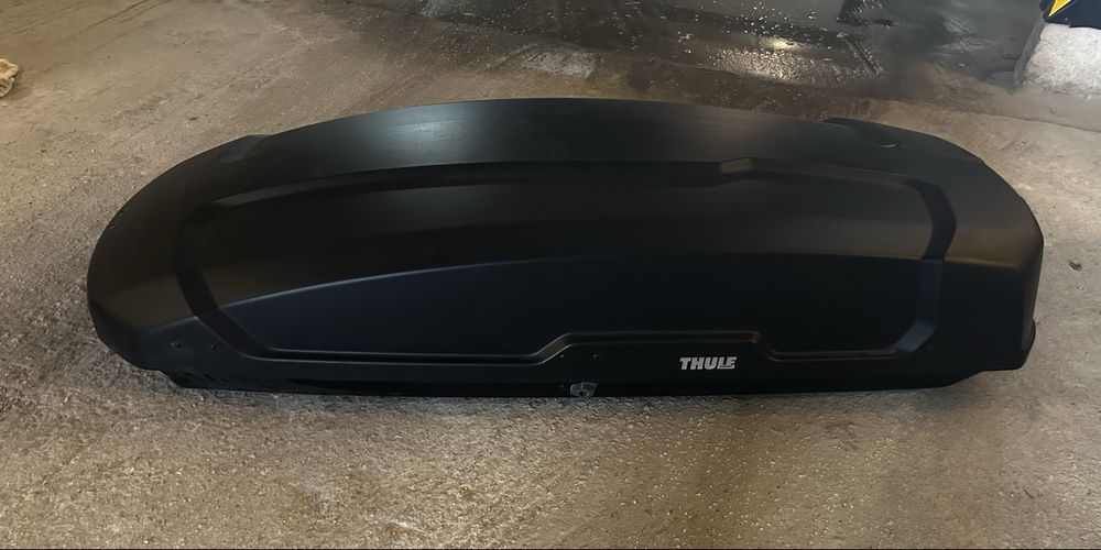 Запазен -Продавам багажник за автомобил Thule Force XT XL 500 л.