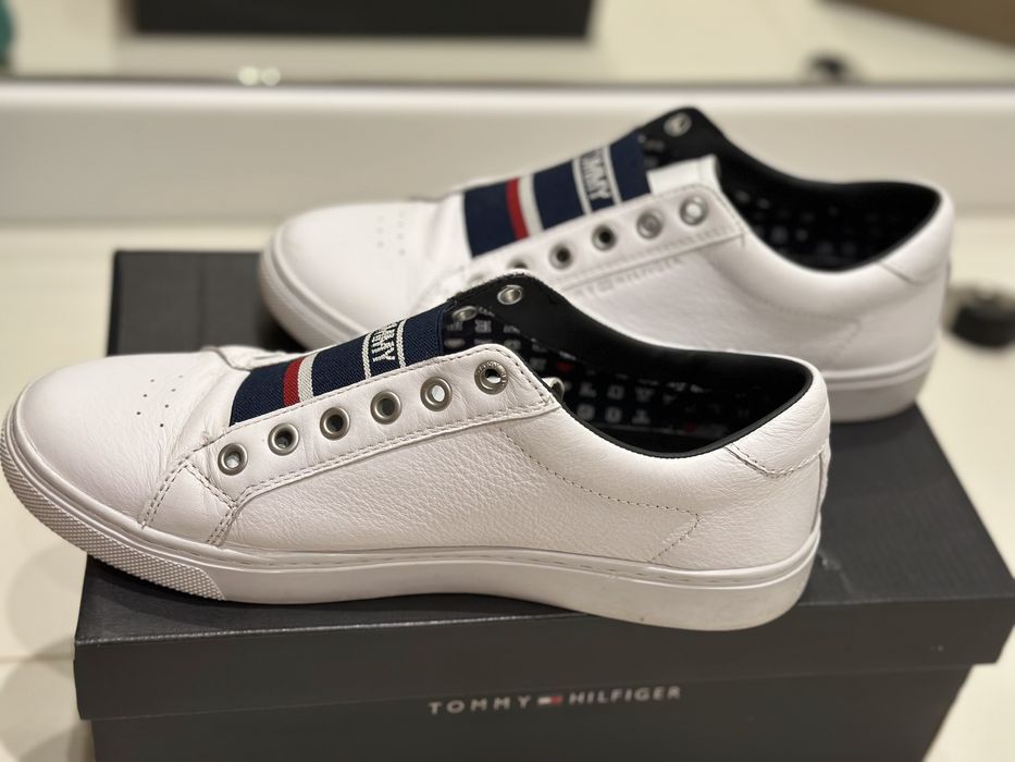 Tommy Hilfiger джапанки , кецове и мъжка чанта