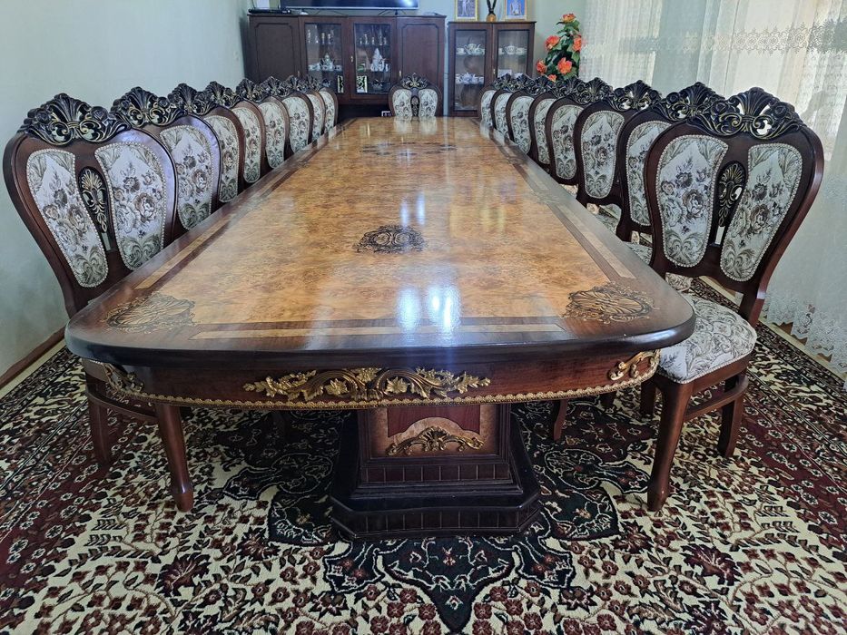 Стол стул сотилади