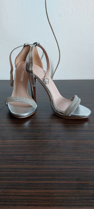 Sandale elegante cu toc inalt