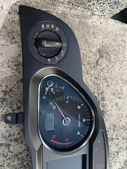 Километраж,панел и копче за фарове от Audi A6 C6 3.0tdi