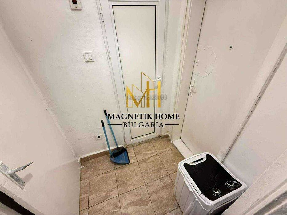 Дава се под наем Офис в Бургас, Център - 20 кв.м за 204 € - Снимка #4