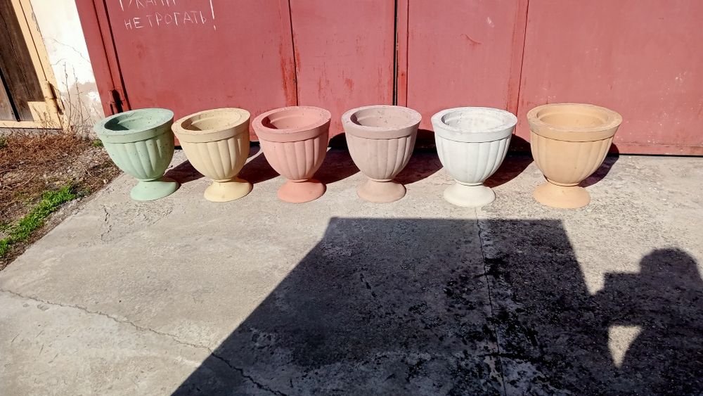 Розы,цветы,петунья,вазон продам вазоны